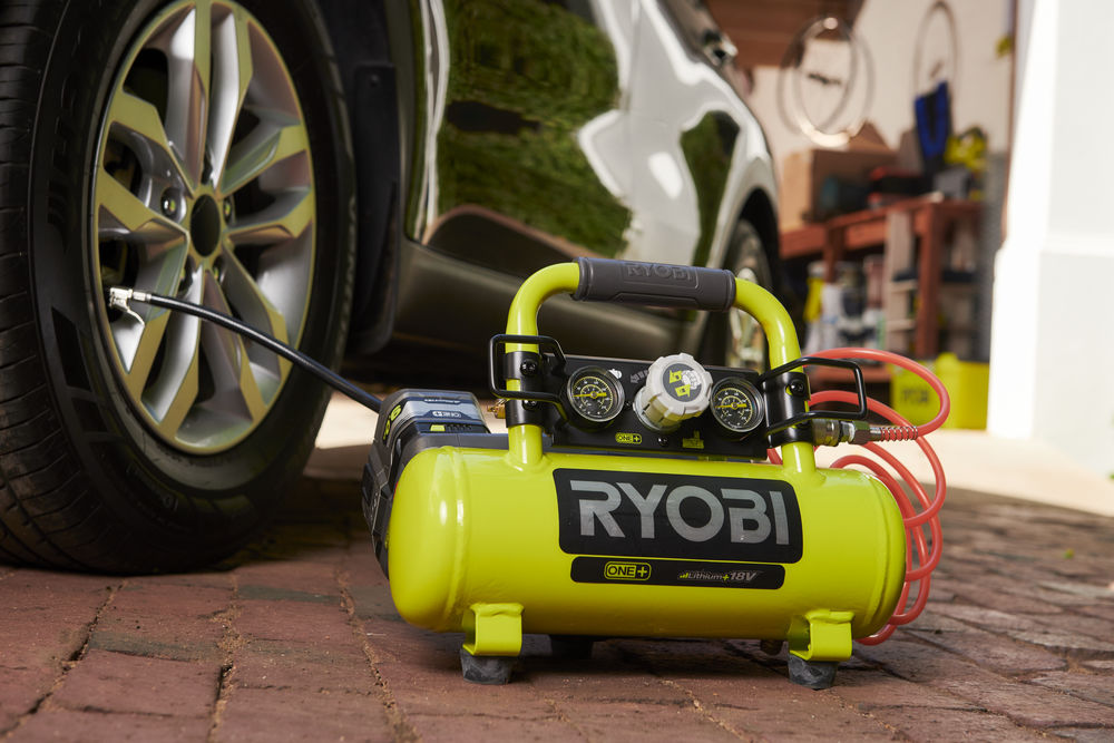 ONE + / Компрессор безмасляный коаксиальный аккумуляторный RYOBI R18AC-0 (без батареи)