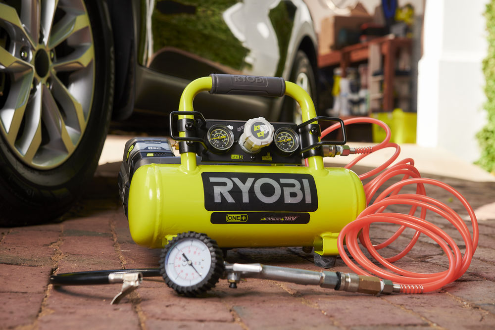 ONE + / Компрессор безмасляный коаксиальный аккумуляторный RYOBI R18AC-0 (без батареи)