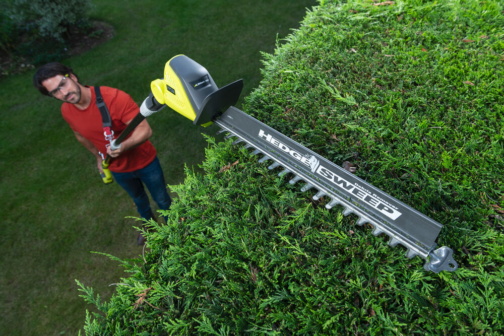 ONE + / Кусторез высотный RYOBI OPT1845 (без батареи)
