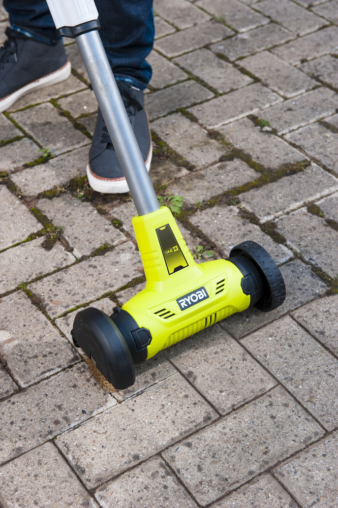 ONE + / Машина щеточная RYOBI RY18PCA-0 (без батареи)