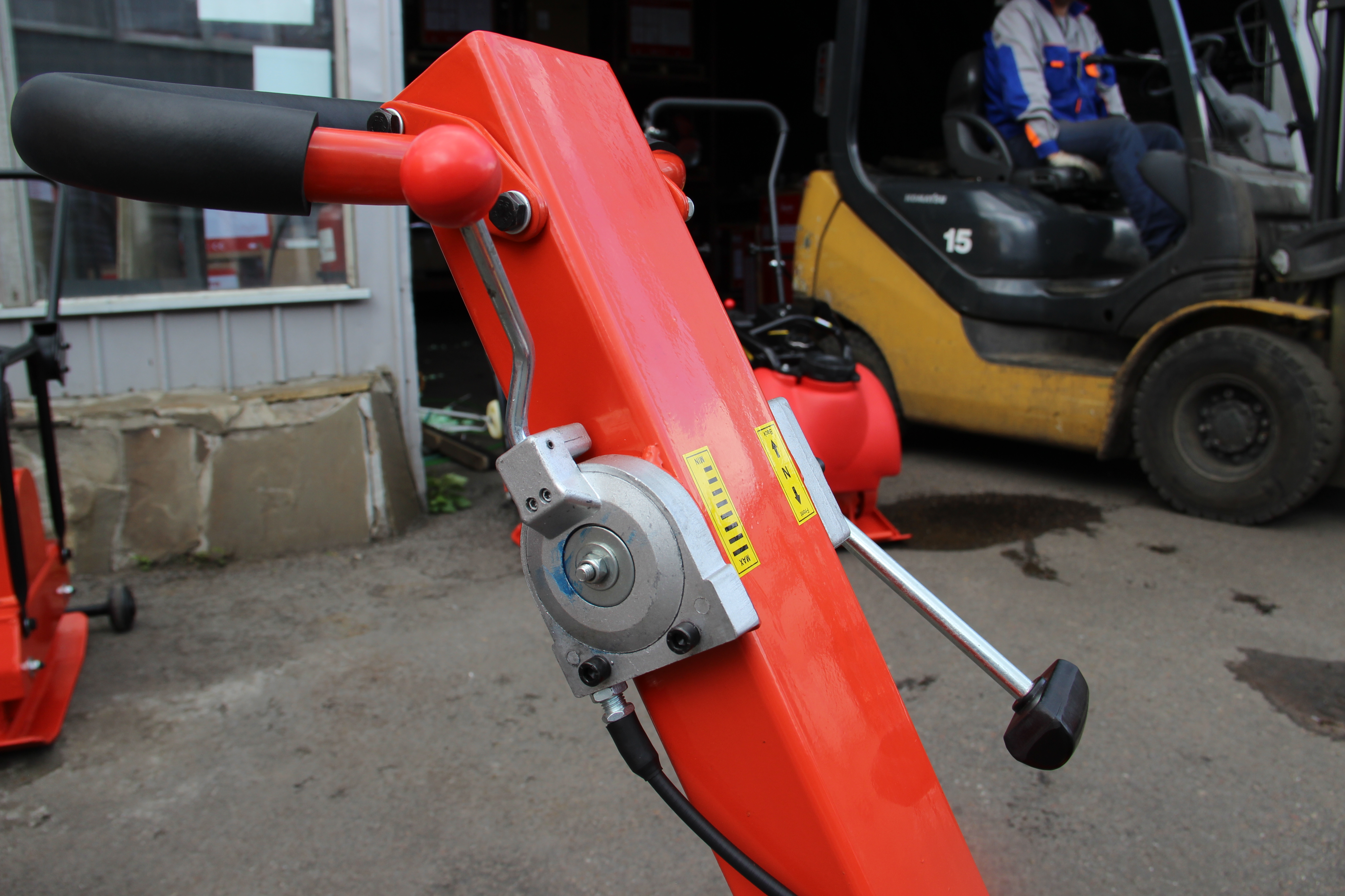 Виброплита Impulse VPR160L Loncin G200F (реверсивная)
