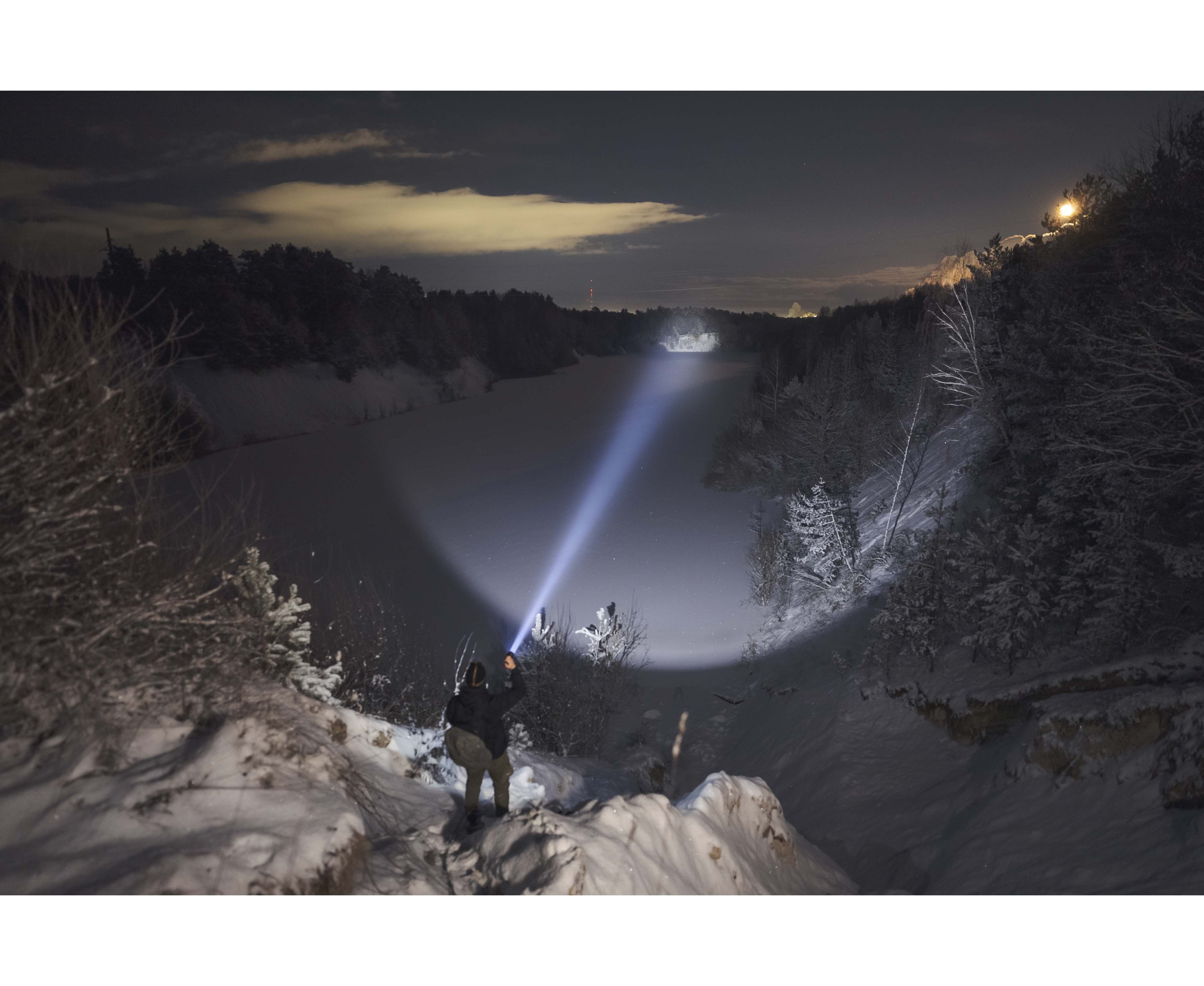 Фонарь Armytek Barracuda Pro Max Magnet USB Белый