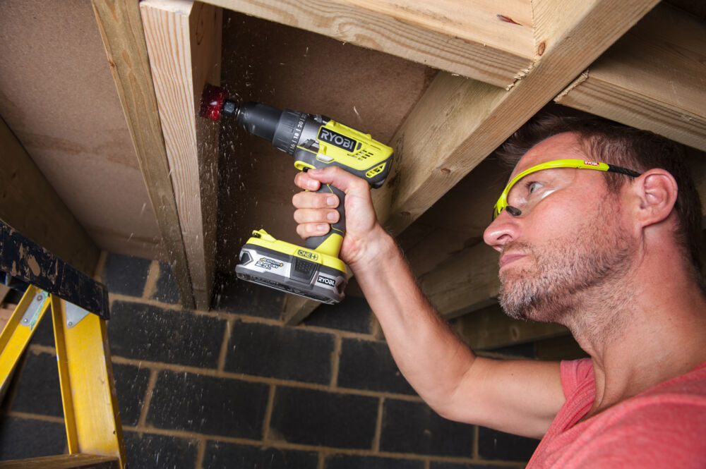 ONE + / Дрель-шуруповерт RYOBI R18DD3-115S