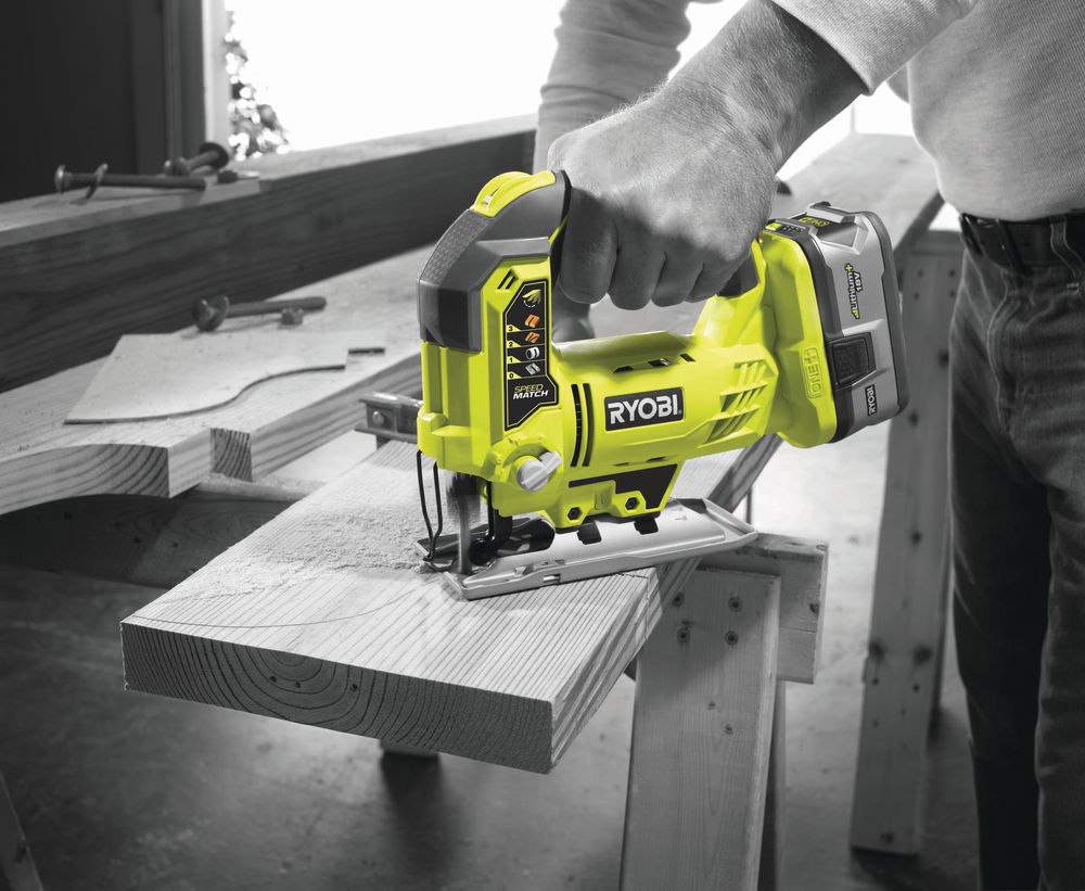 ONE + / Лобзик RYOBI R18JS-0 (без батареи)