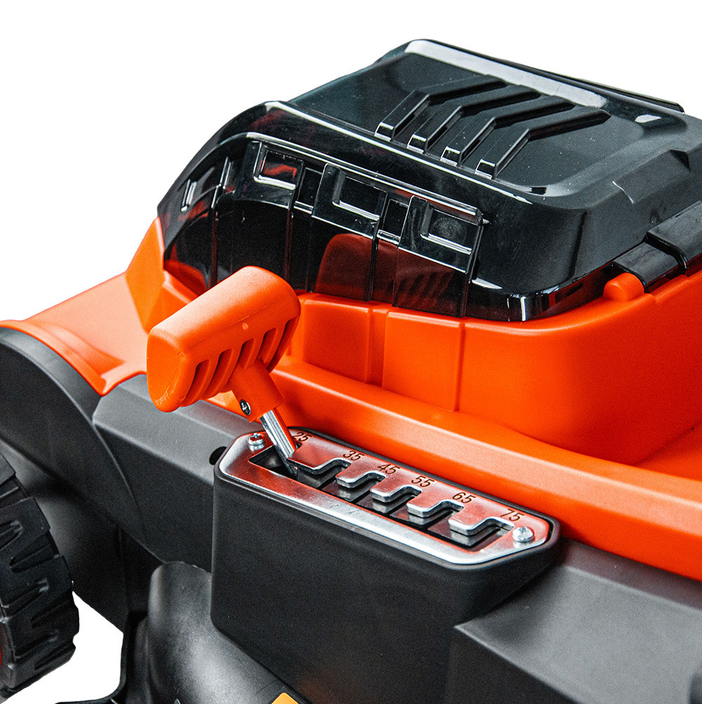 Газонокосилка аккумуляторная SKIPER KW380 (38см, бесщёт.двиг, мульчирование, 2акк*21В*4А/ч)