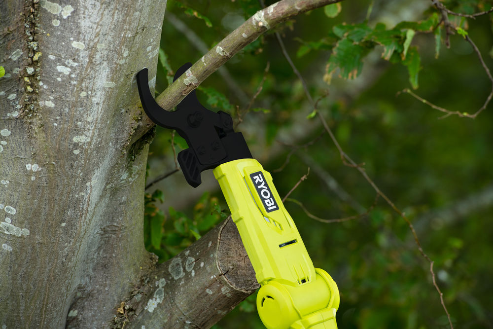 ONE + / Секатор (сучкорез) RYOBI RY18PLA-0 (без батареи)