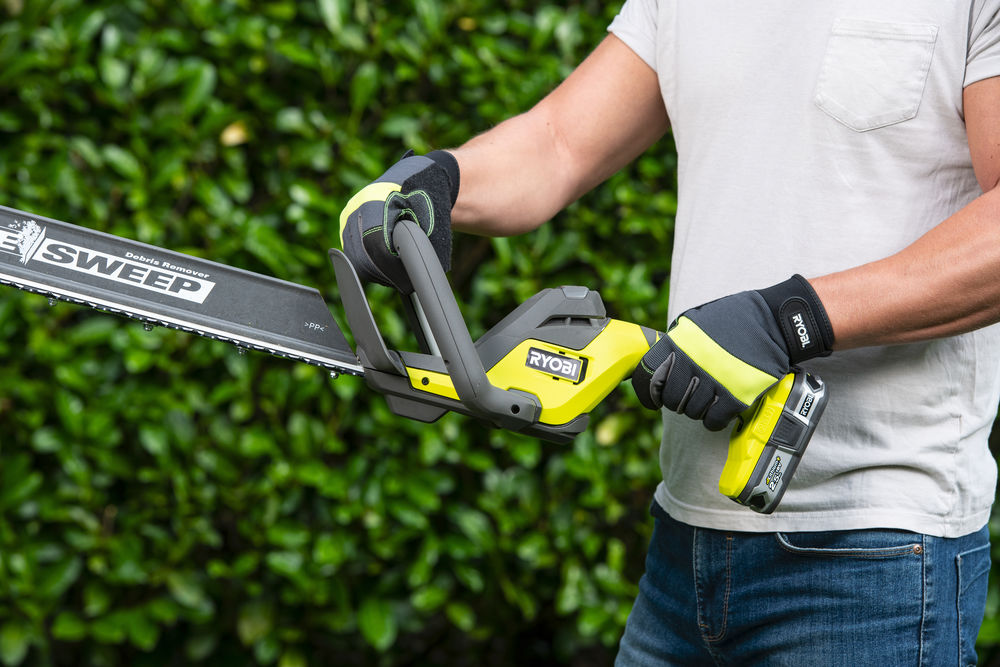 ONE + / Кусторез RYOBI RY18HT55A-120