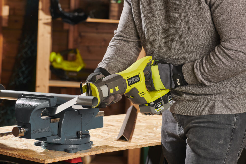 ONE + / Пила сабельная RYOBI RRS18-0 (без батареи)