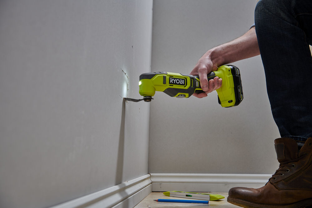 ONE + / Многофункциональный инструмент RYOBI RMT18-0 (без батареи)