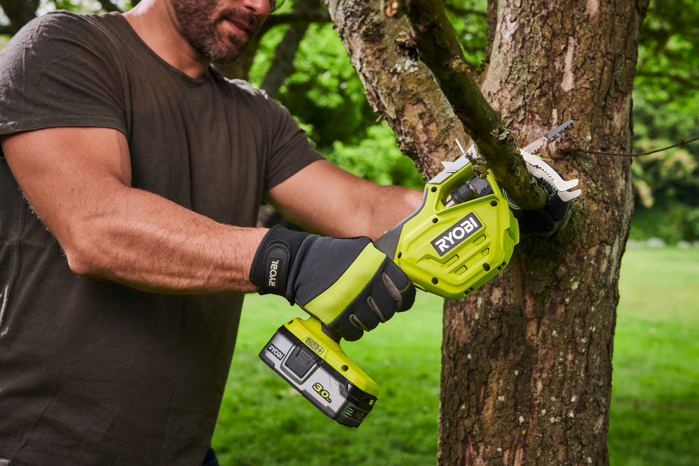 ONE + / Пила садовая RYOBI RY18PSA-0 (без батареи)